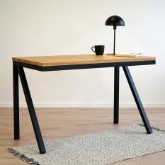 Pracovní stůl Borge s masivní dubovou deskou