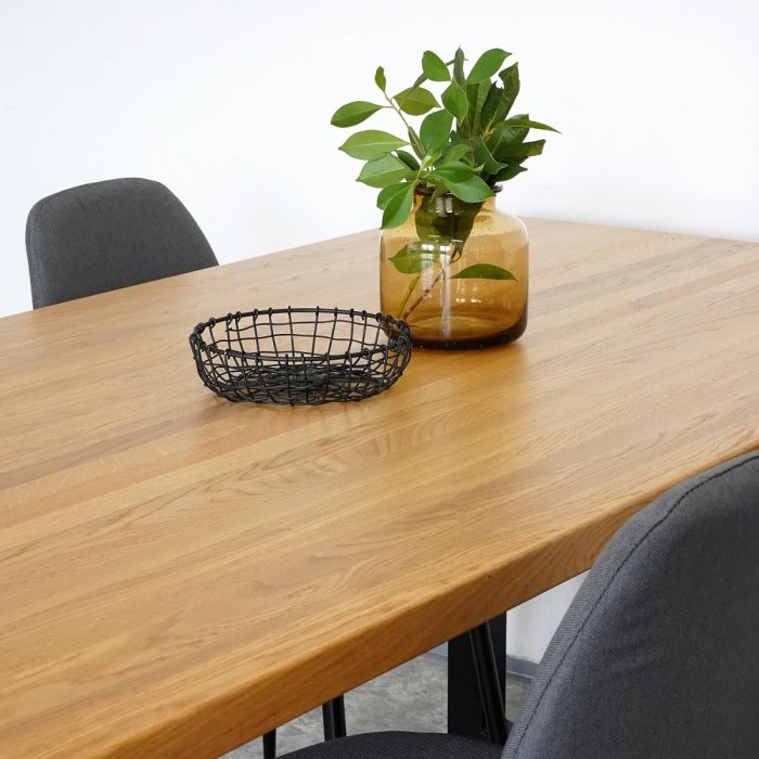 Jídelní stůl s masivní dubovou deskou Verano - Rozměry stolové desky: 1700 x 900 mm