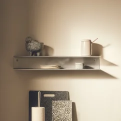 Nástenná kovová polica RAWW v tvare C prírodný hliník