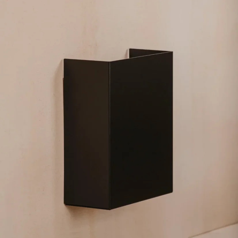 Nástenný kovový odpadkový kôš Riga čierny