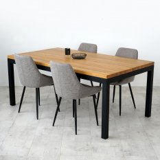 Jídelní stůl s masivní dubovou deskou Klasik