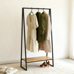 Kovový stojan na oblečení Vito s masivní dubovou deskou