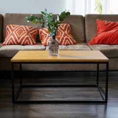 Konferenčný stolík Pedro s masívnou dubovou doskou