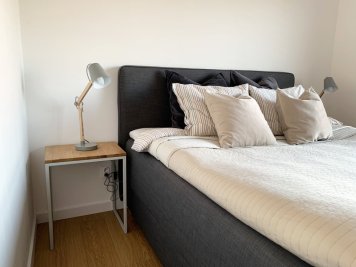 Lavice a noční stolky dle návrhu klienta