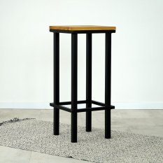Barová stolička Camilo s masivní dubovou deskou