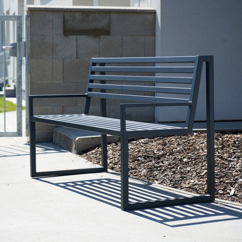 Zahradní lavice Titus s opěrkami