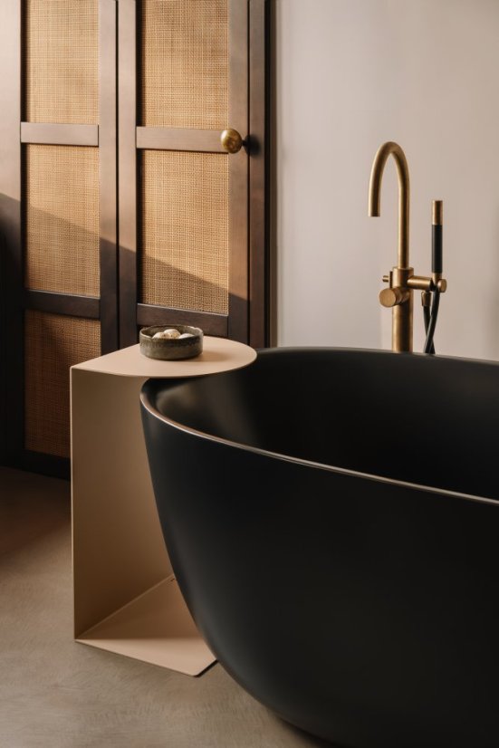 Kovový odkladací stolík Berlin - Farba: Čierna