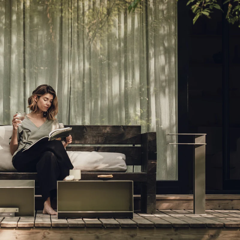 Odkladací stolík RAWW, prírodný hliník