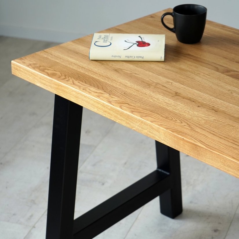 Pracovní stůl Genox s masivní dubovou deskou