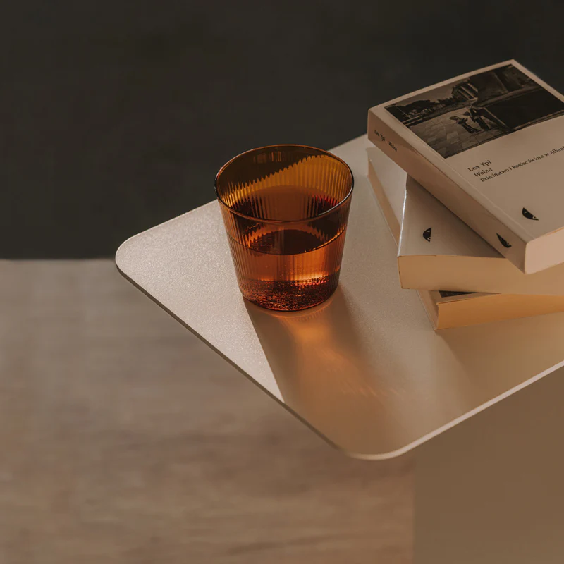 Kovový odkládací stolek Valencia