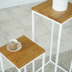 Sada odkladacích stolíkov Vasile s dubovým masívom a bielou konštrukciou