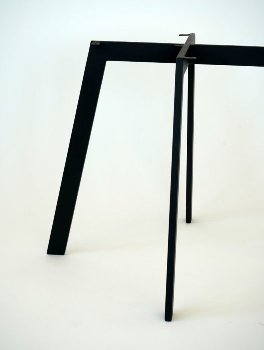Kovové podnožie ku okrúhlemu jedálenskému stolu Thin - Šírka: 900 mm