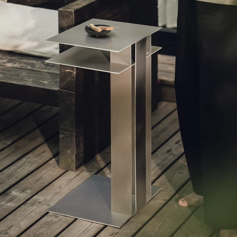 Odkladací stolík RAWW, prírodný hliník