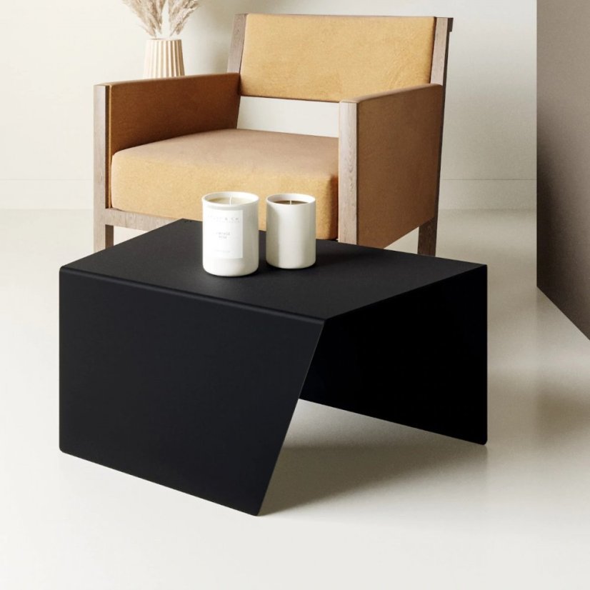 Kovový odkládací stolek Praha