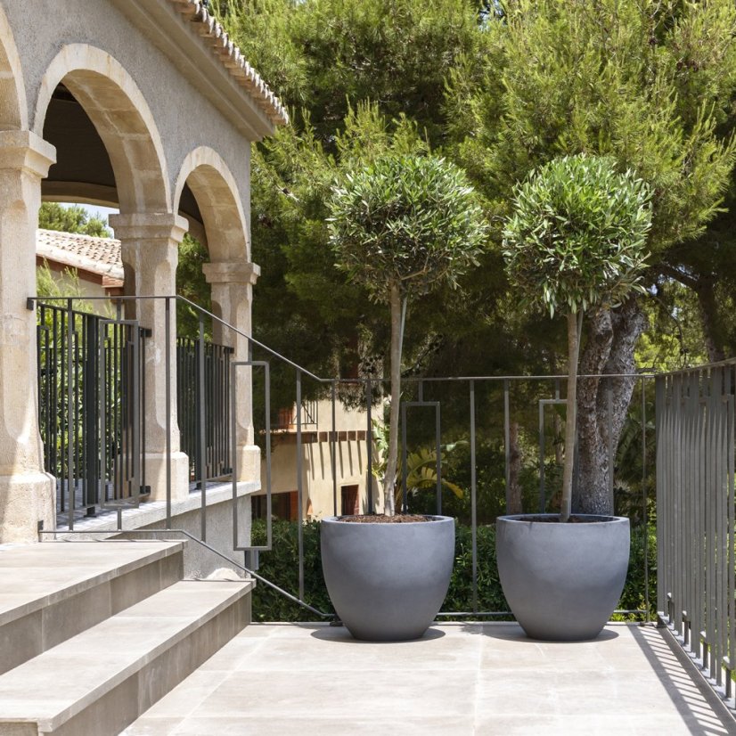 Květináč Jesslyn šedý