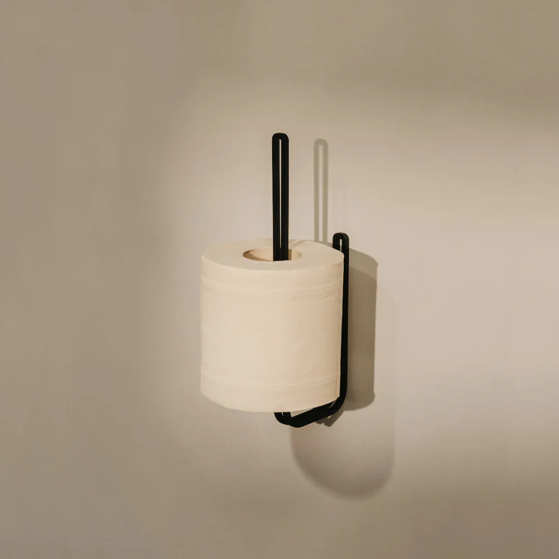 Kovový nástenný držiak toaletného papiera Lille - Farba: Čierna, Veľkosť: L