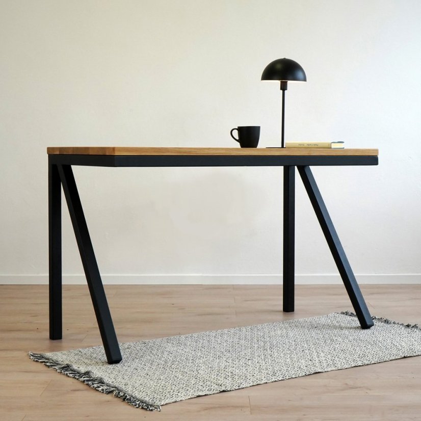 Pracovný stôl Borge s masívnou dubovou doskou