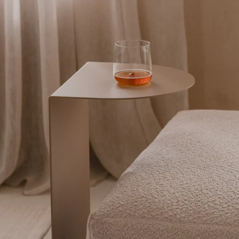 Kovový odkladací stolík Berlin - Farba: Čierna