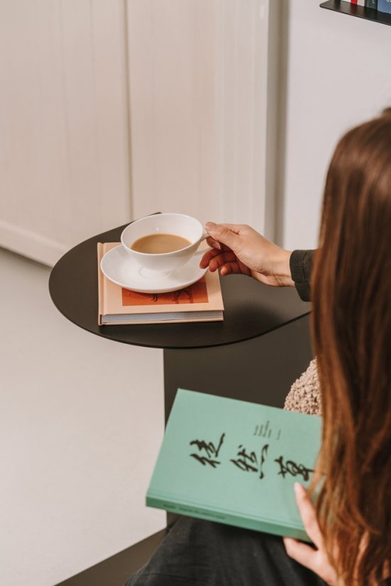 Kovový odkladací stolík Berlin - Farba: Čierna