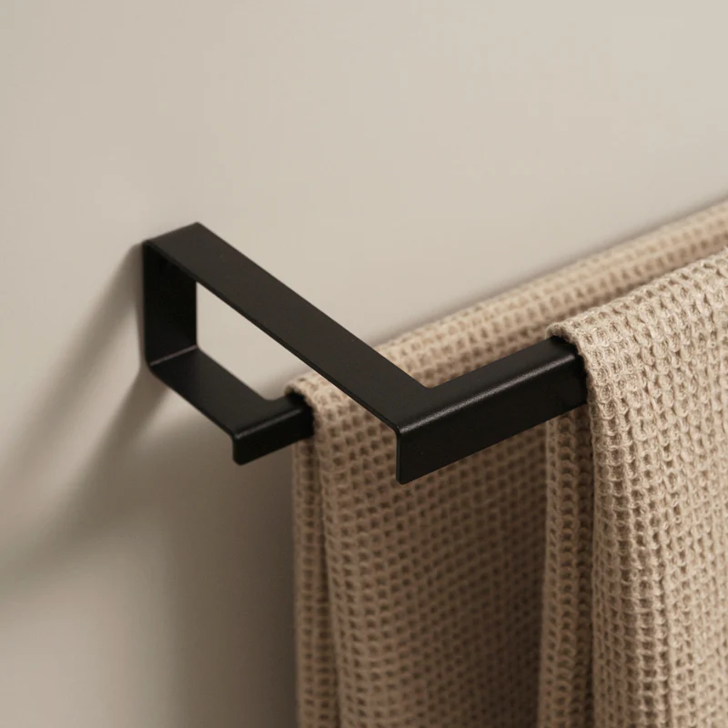 Kovový držiak na uteráky Tallinn dvojitý čierny - Veľkosť: S