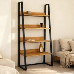 Knižnica Tuco s masívnymi dubovými doskami