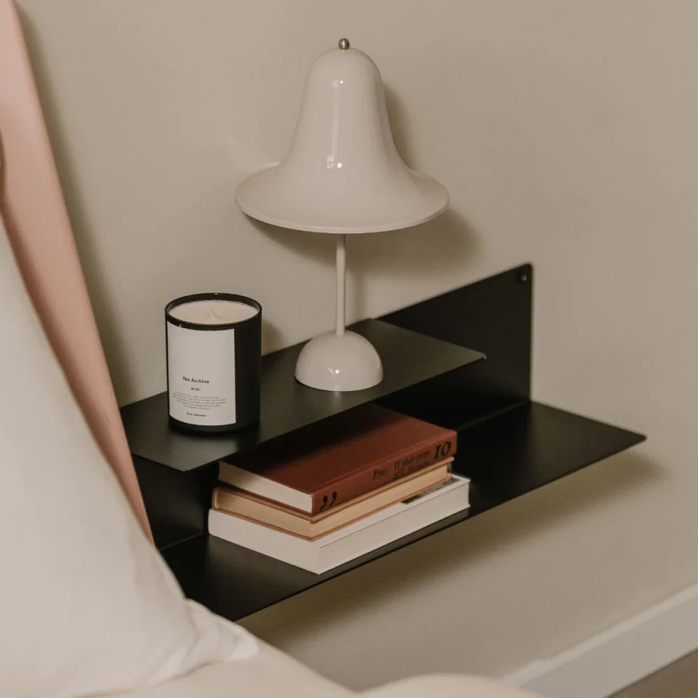 Nástěnná kovová police Porto černá