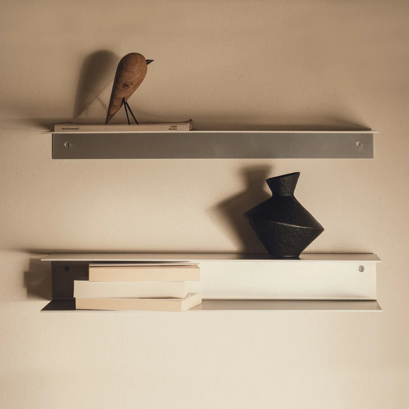 Nástenná kovová polica RAWW v tvare L prírodný hliník