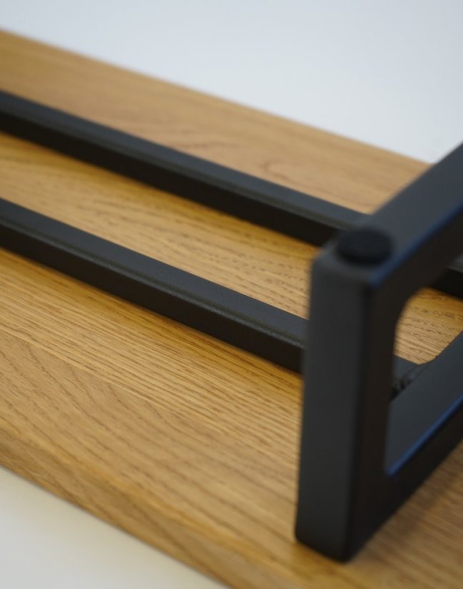 Podstavec pod monitor Base s masivní dubovou deskou