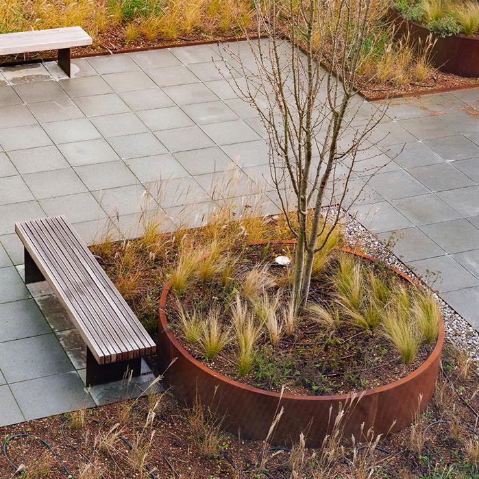 Cortenový vyvýšený záhon kulatý