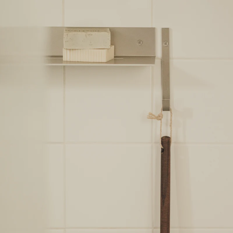 Nástenná kovová polica RAWW do sprchy, prírodný hliník