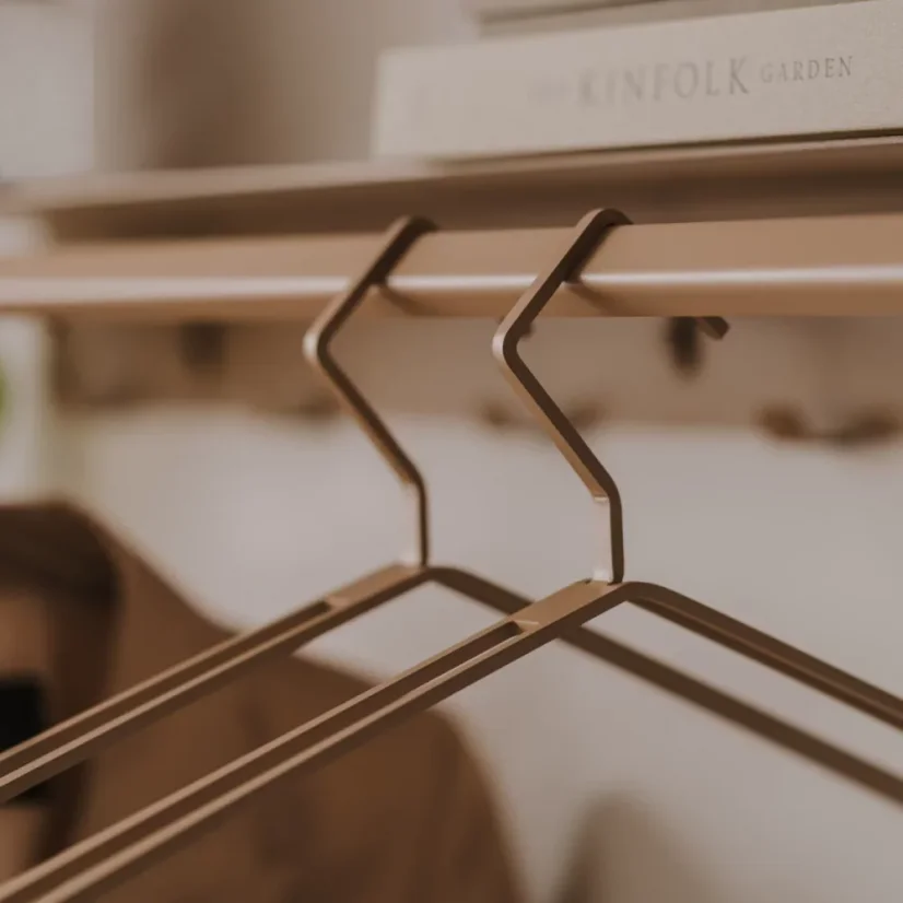 Kovové designové ramínko Gent - sada 3 ks - Barva: Černá