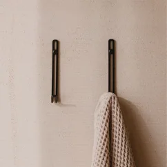 Designový nástěnný kovový háček Malmo