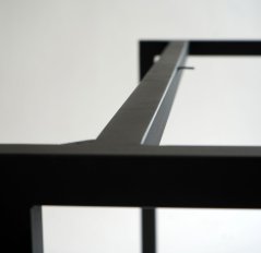 Podnoží k jídelnímu stolu Four s podpěrami