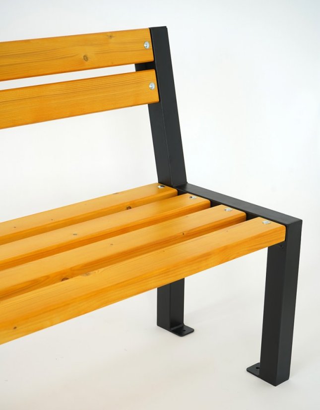 Zahradná lavica Lola