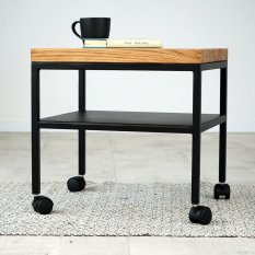 Odkládací stolek Mobile s kolečky a masivní dubovou deskou